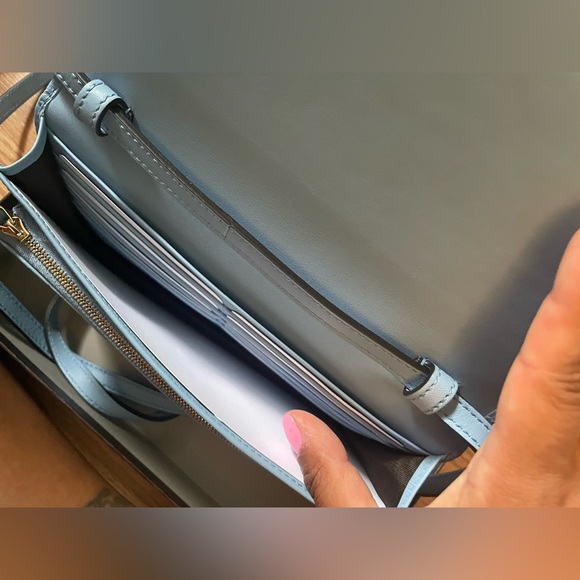 Authentic Gucci Microguccissima Wallet with Strap - Picture 5 of 8